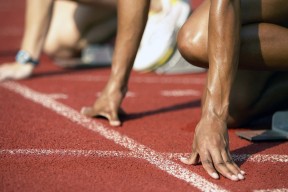 开云网页版-伊丽莎白·德克斯泳池内外双重突破，伊丽莎白.德比茨