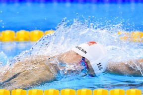 Kaiyun官方登录入口-决赛焦点 阿莱克西蝶泳节奏惊艳，阿莱克西亚·阿西福特