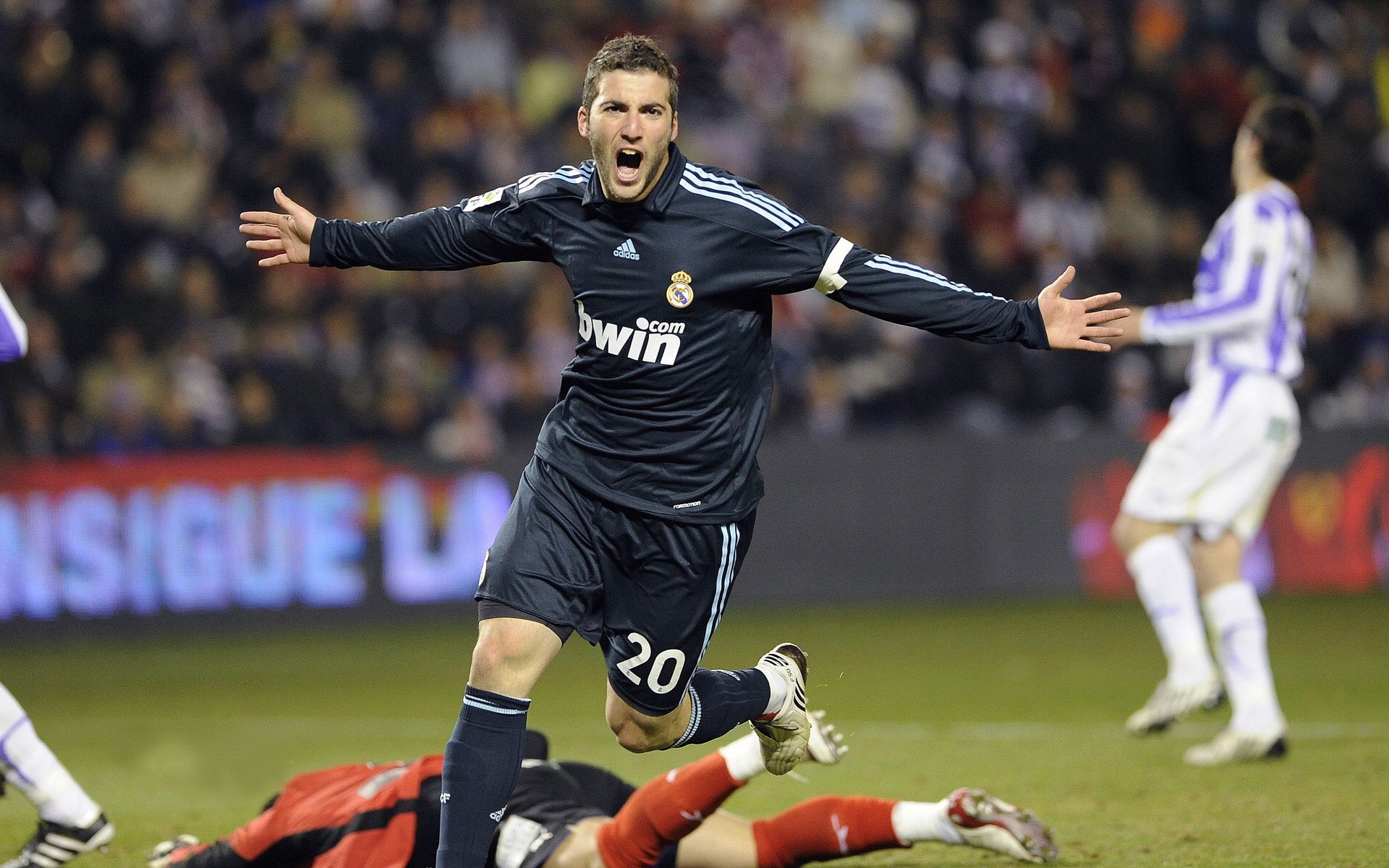 弗朗索瓦·霍尔茨豪伊泽:背后指挥的能手,关键时刻助南非队稳操胜券